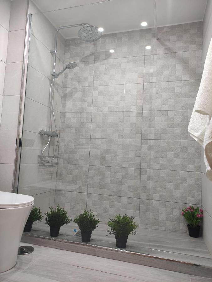 Apartamento La Victoria Малага Екстериор снимка