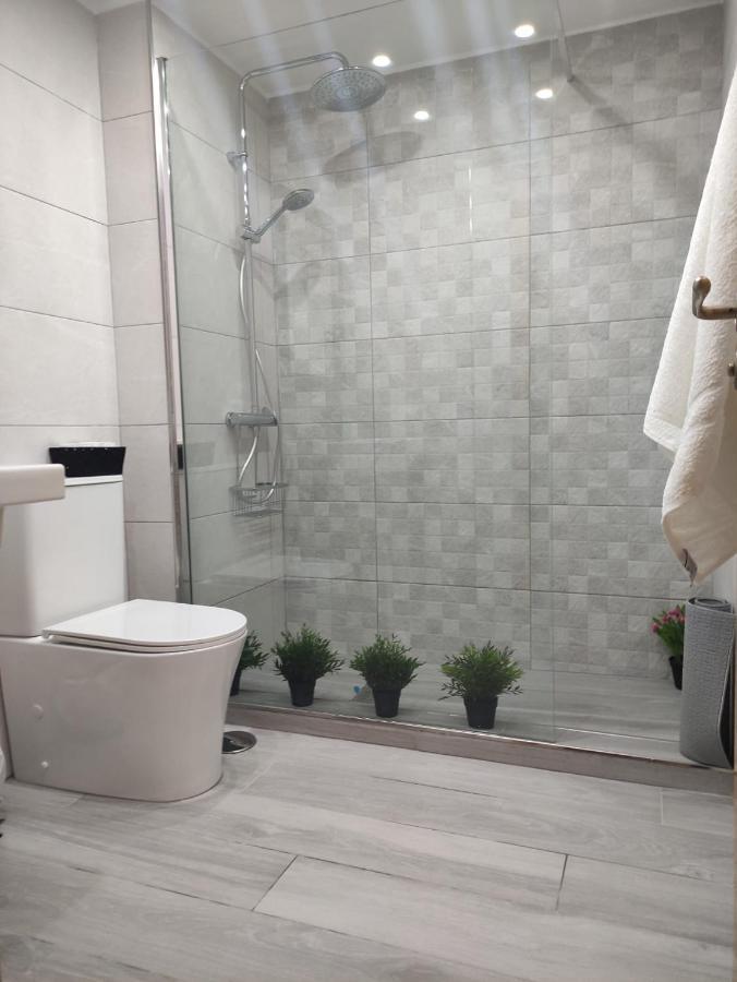 Apartamento La Victoria Малага Екстериор снимка