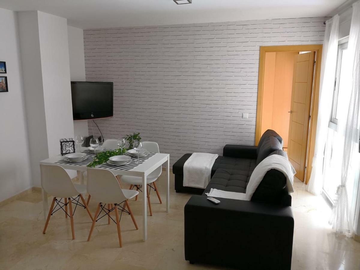Apartamento La Victoria Малага Екстериор снимка
