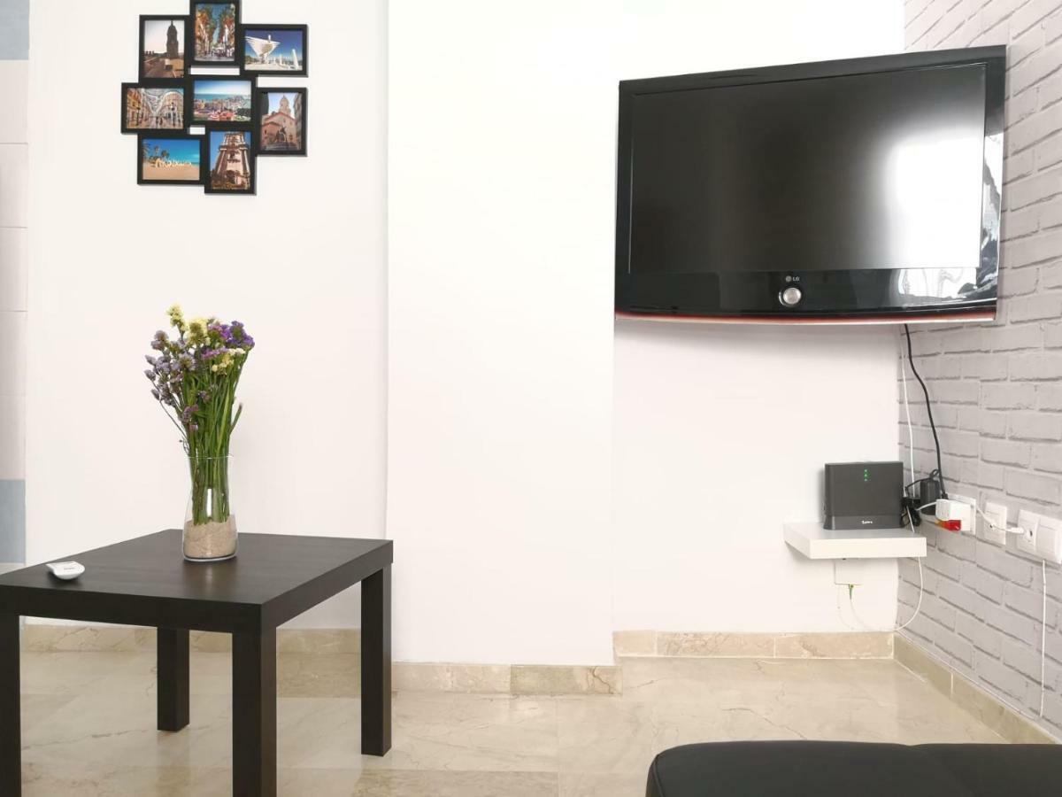 Apartamento La Victoria Малага Екстериор снимка