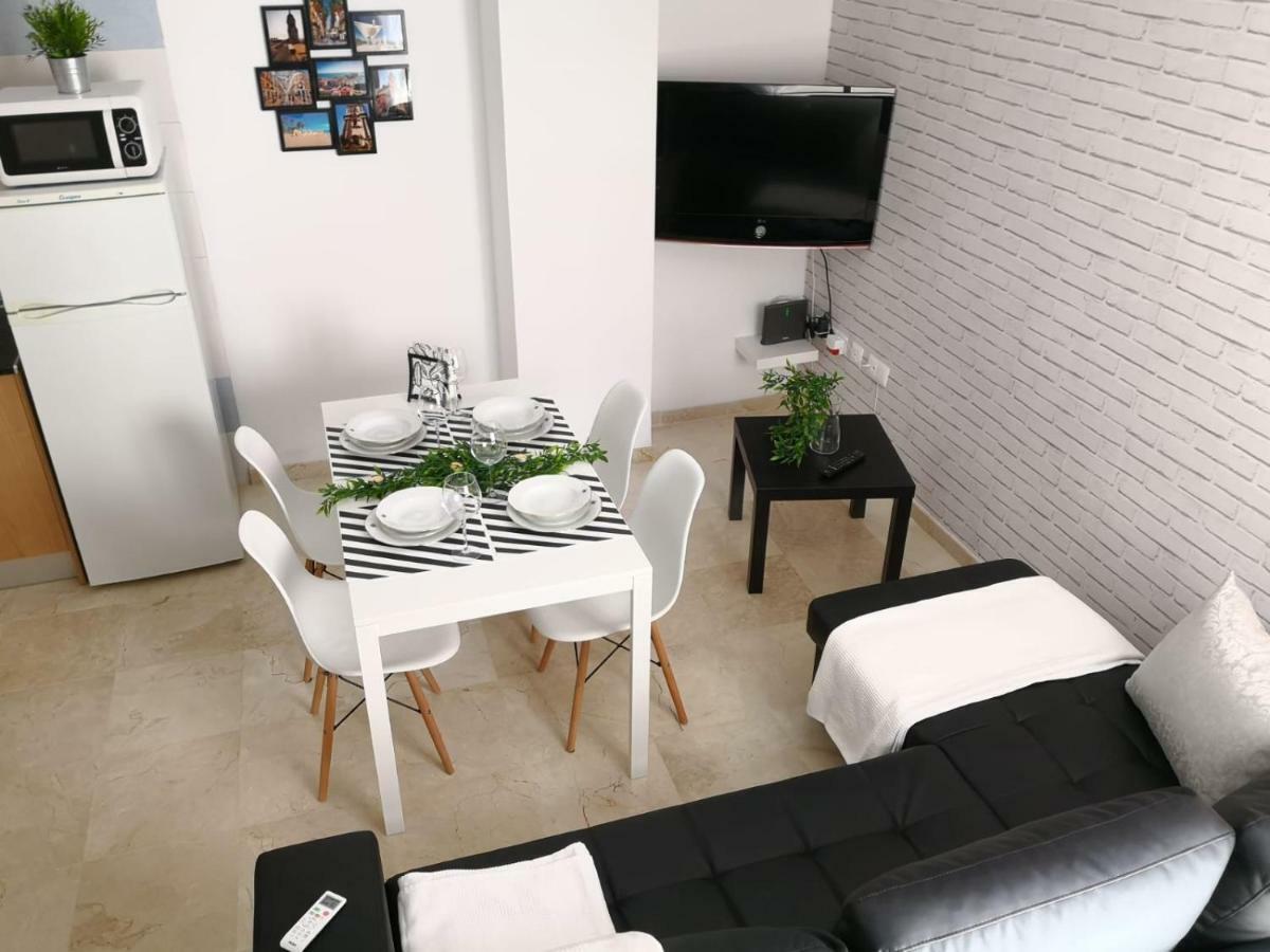 Apartamento La Victoria Малага Екстериор снимка
